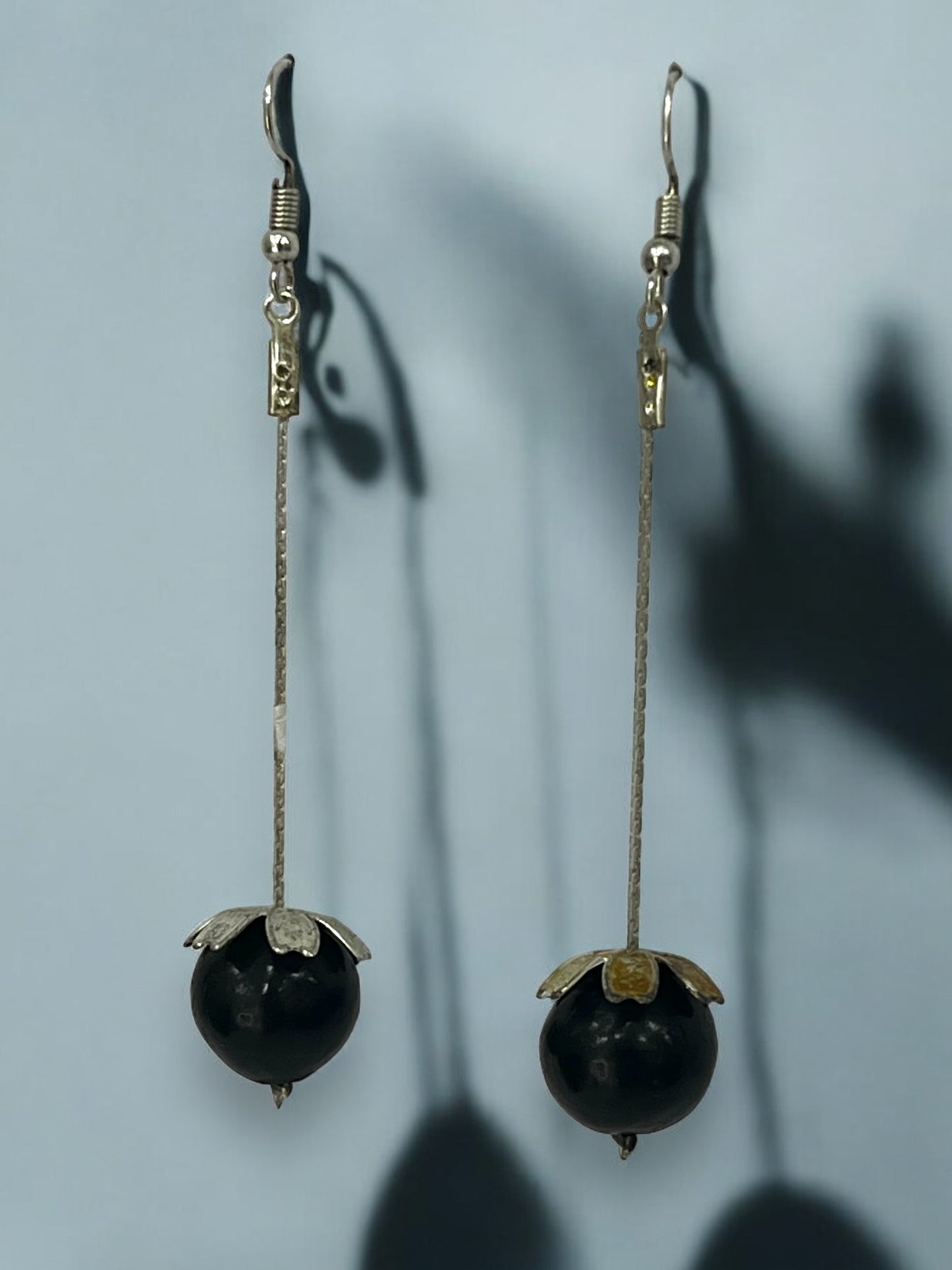 Aretes Colgantes de Perla Negra